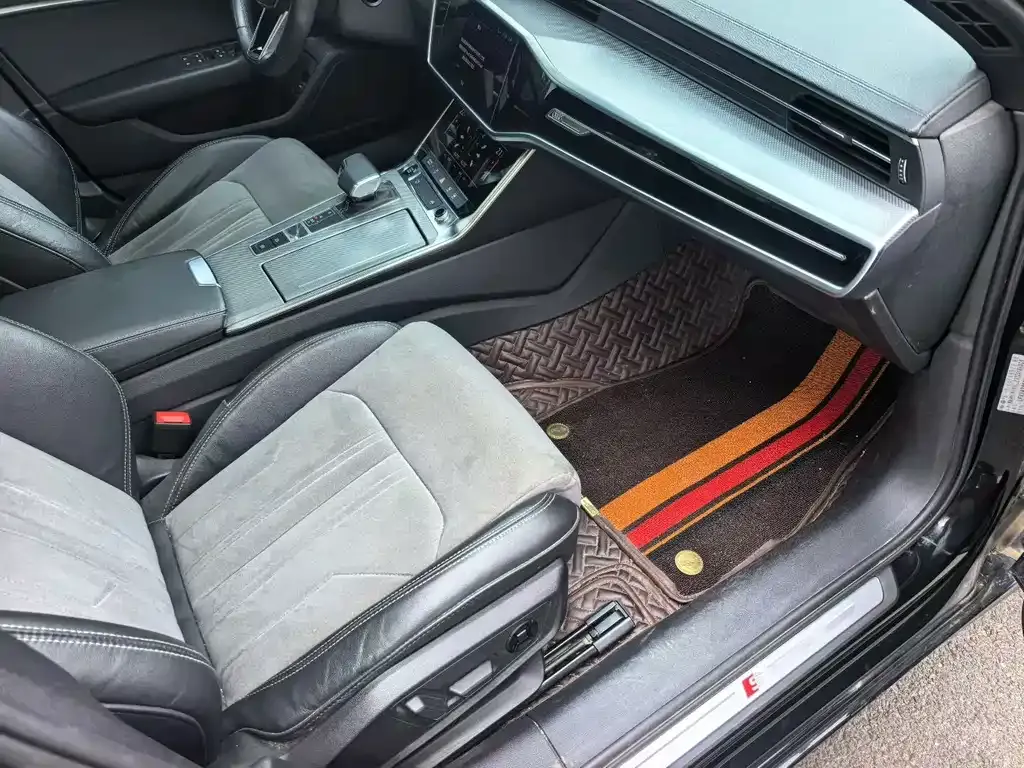 Audi A6L 2022 из CN, фото 5