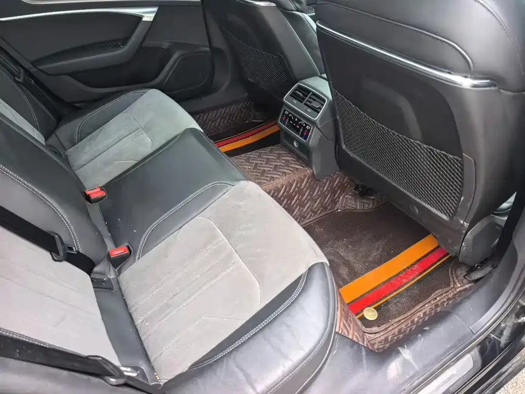 Audi A6L 2022 из CN, фото 7