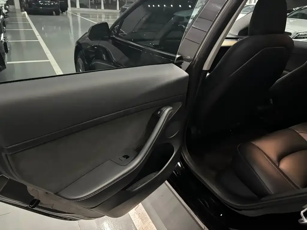 Tesla Model 3 2023 из CN, фото 8