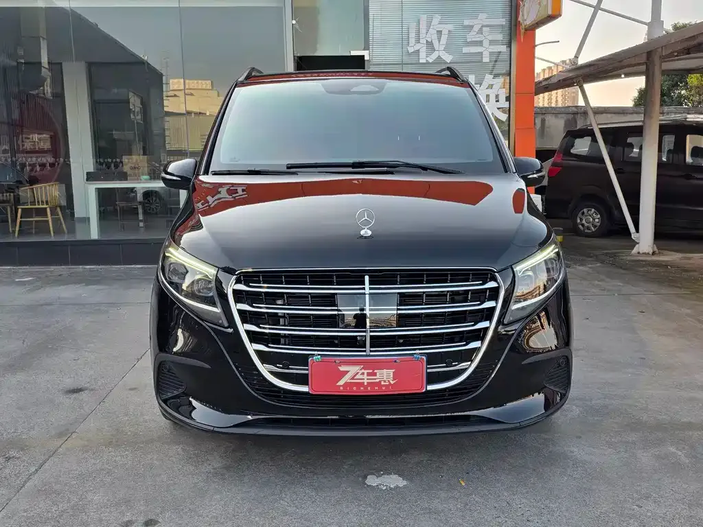 Mercedes-Benz V-Class 2024 из CN, фото 2