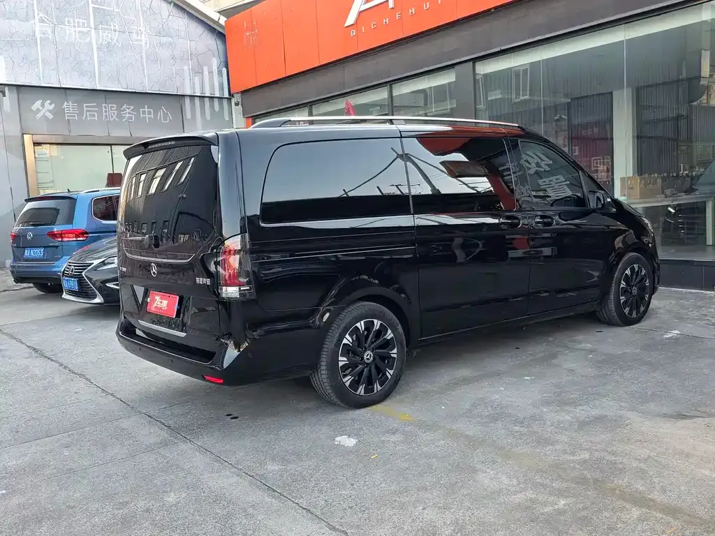 Mercedes-Benz V-Class 2024 из CN, фото 4