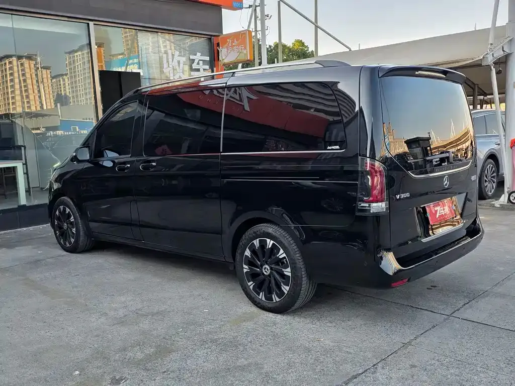 Mercedes-Benz V-Class 2024 из CN, фото 5