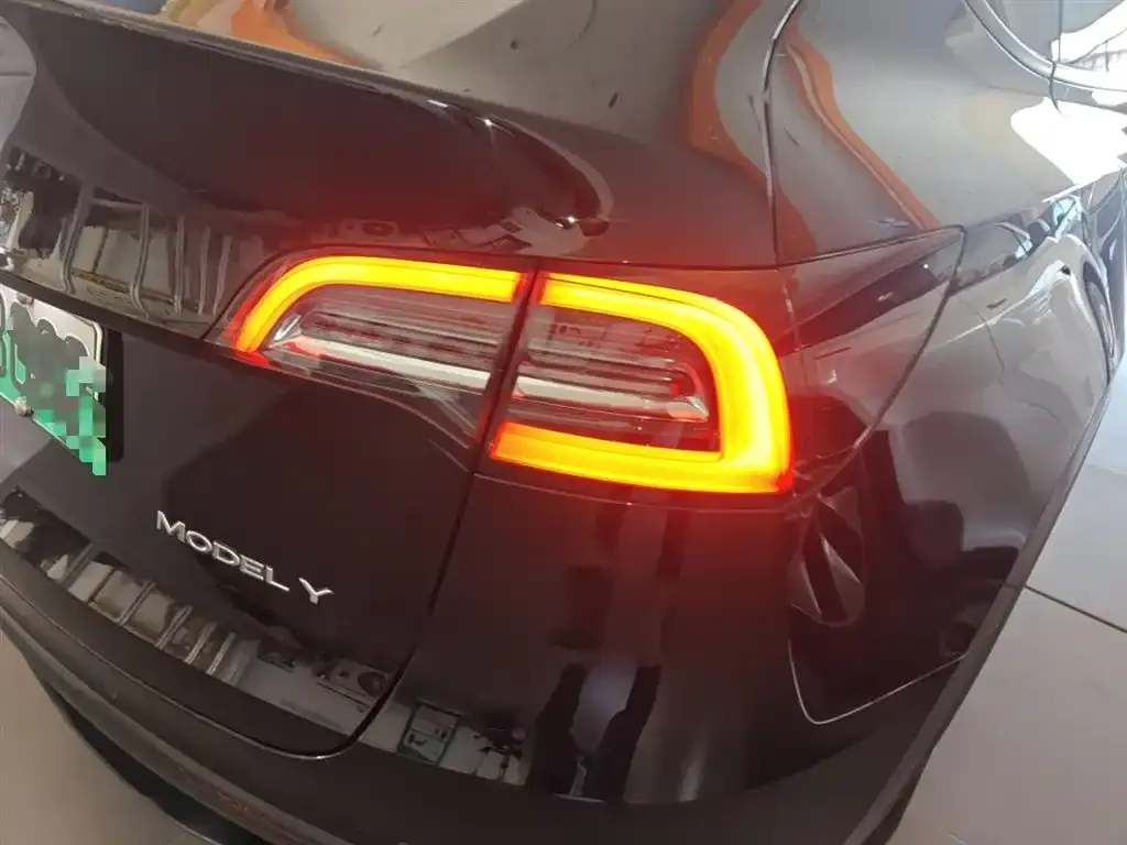 Tesla Model Y 2022 из CN, фото 8