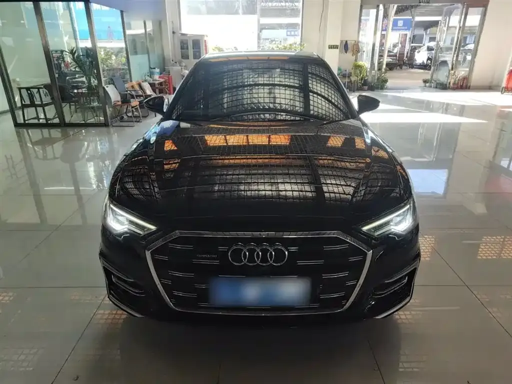 Audi A6L 2023 из CN, фото 3