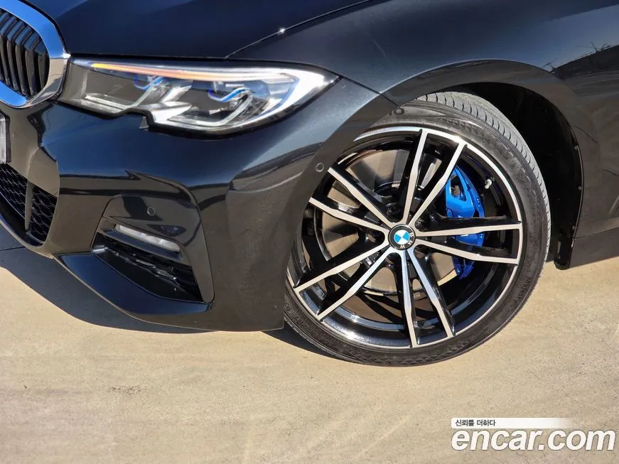 BMW 3-Series 2022 из KR, фото 2