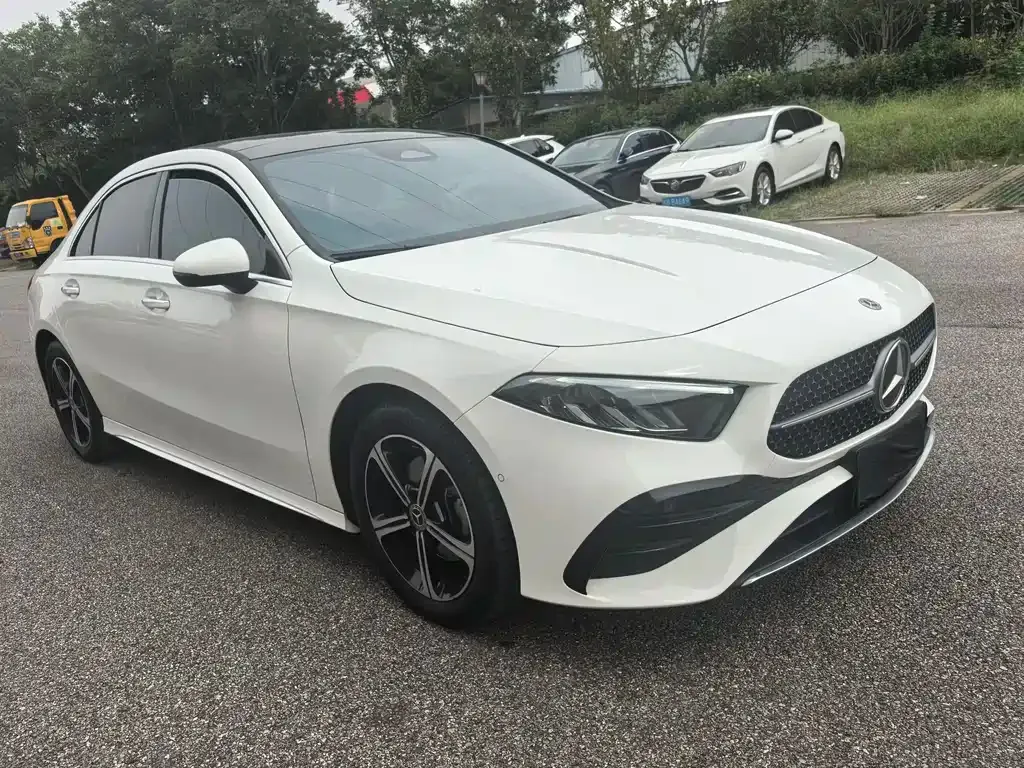 Mercedes-Benz A-Class 2023 из CN, фото 3