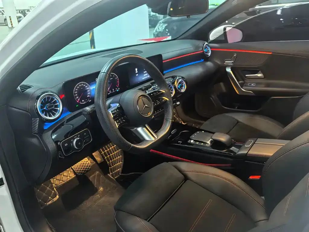 Mercedes-Benz A-Class 2023 из CN, фото 8