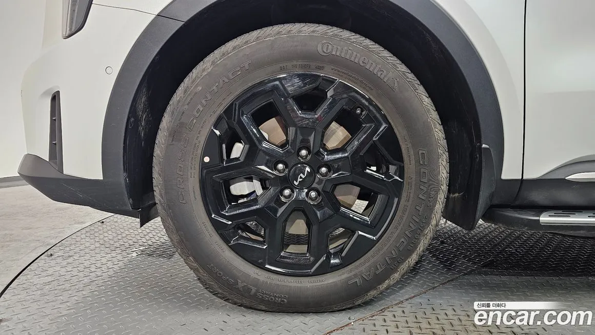 Kia Sorento — фото 5