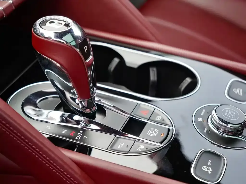 Bentley Bentayga 2021 из CN, фото 10