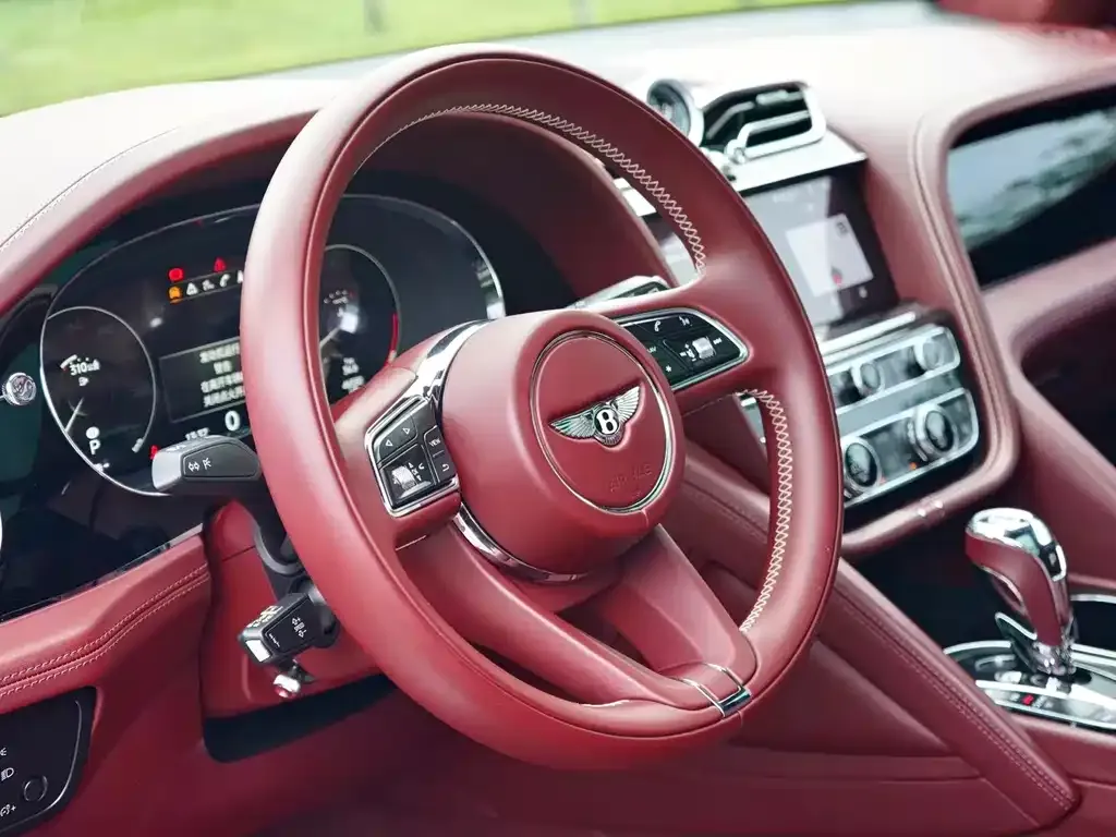Bentley Bentayga 2021 из CN, фото 8