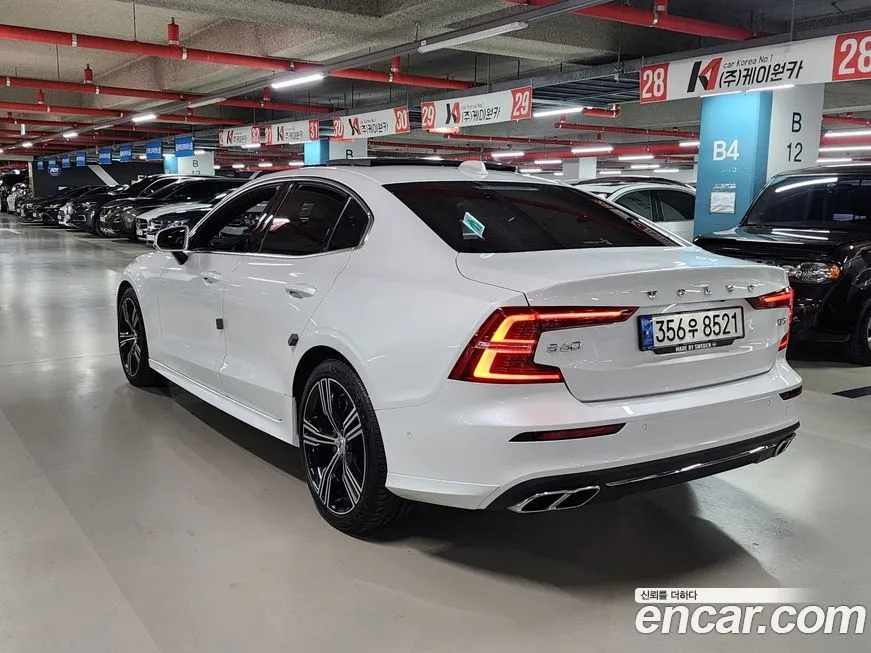 Volvo S60 2021 из KR, фото 2