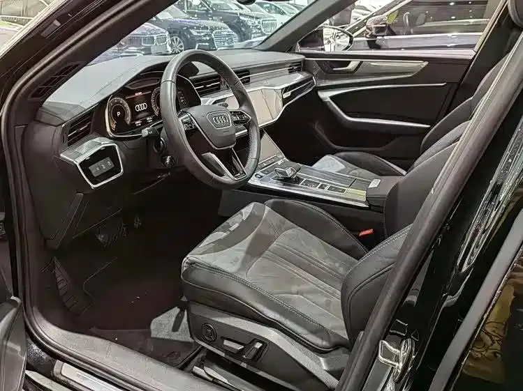 Audi A6L 2021 из CN, фото 4