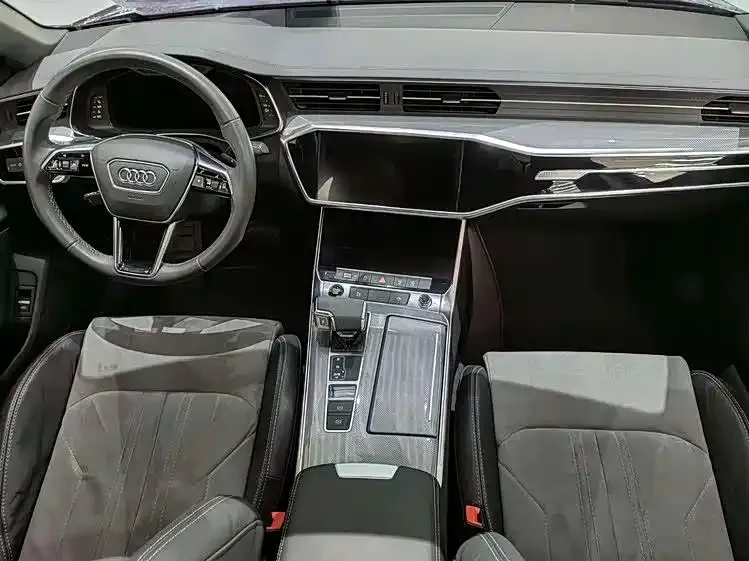 Audi A6L 2021 из CN, фото 6