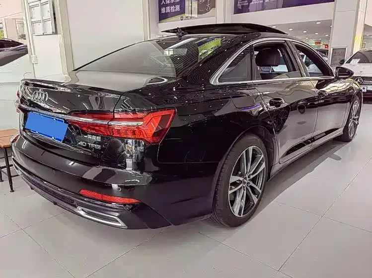 Audi A6L 2021 из CN, фото 9