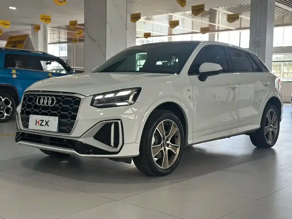 Audi Q2L 2025 из CN, фото 1
