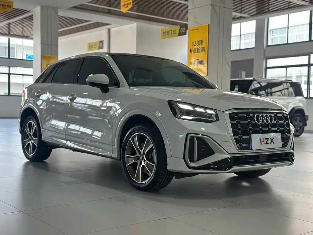 Audi Q2L 2025 из CN, фото 3