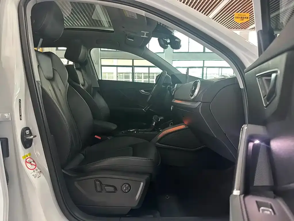 Audi Q2L 2025 из CN, фото 9