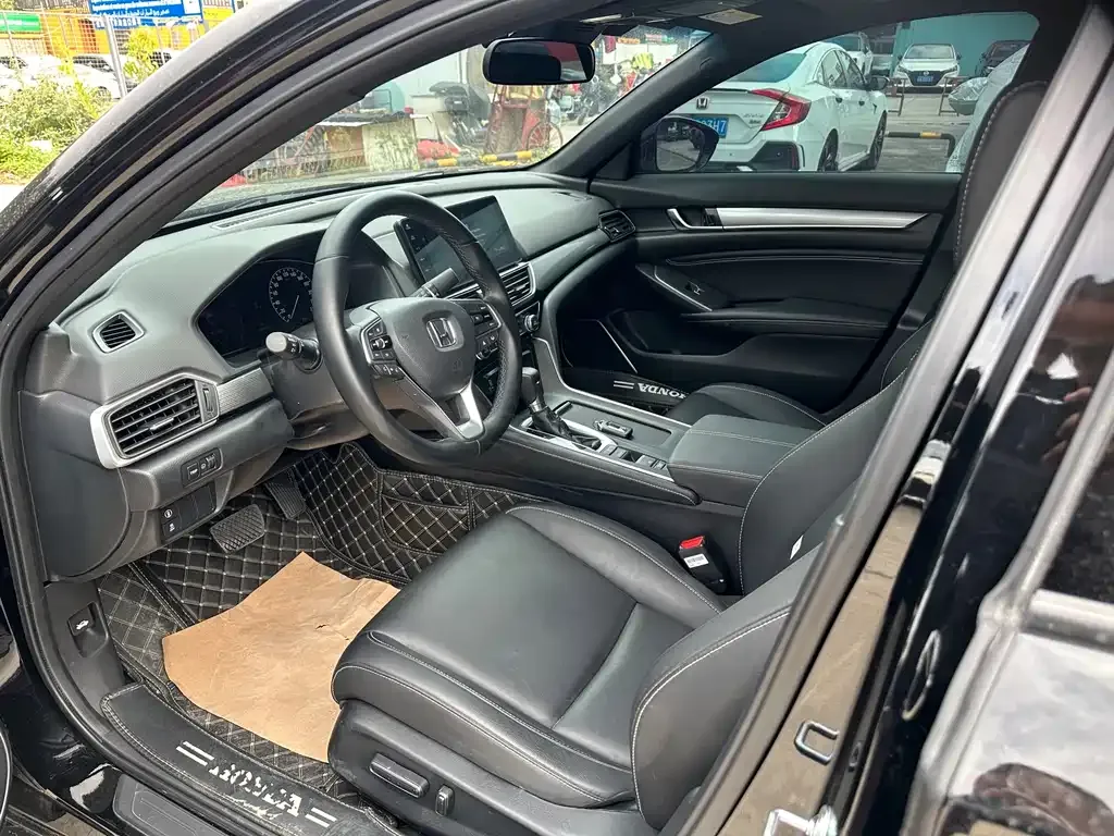 Honda Inspire 2023 из CN, фото 4