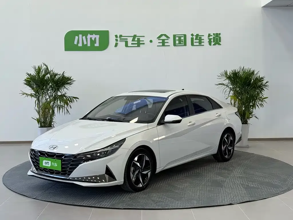 Hyundai Elantra 2023 из CN, фото 1