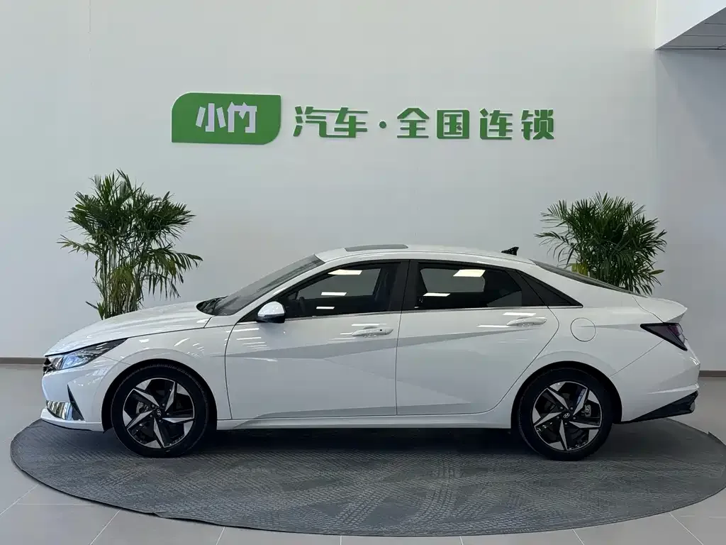 Hyundai Elantra 2023 из CN, фото 2