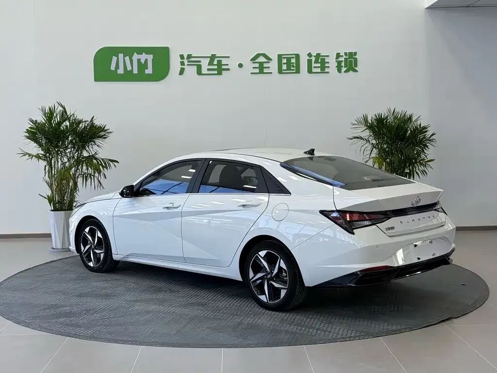 Hyundai Elantra 2023 из CN, фото 3
