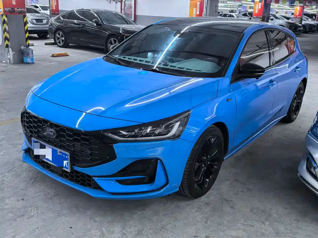 Ford Focus 2022 из CN, фото 1