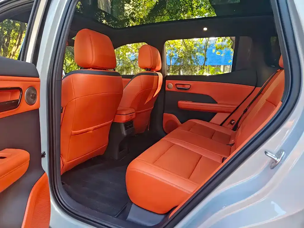 Toyota Platinum 3X 2025 из CN, фото 8