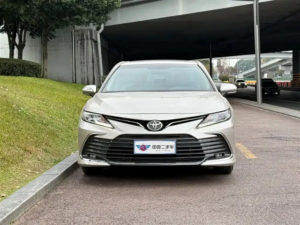 Toyota Camry 2024 из CN, фото 2