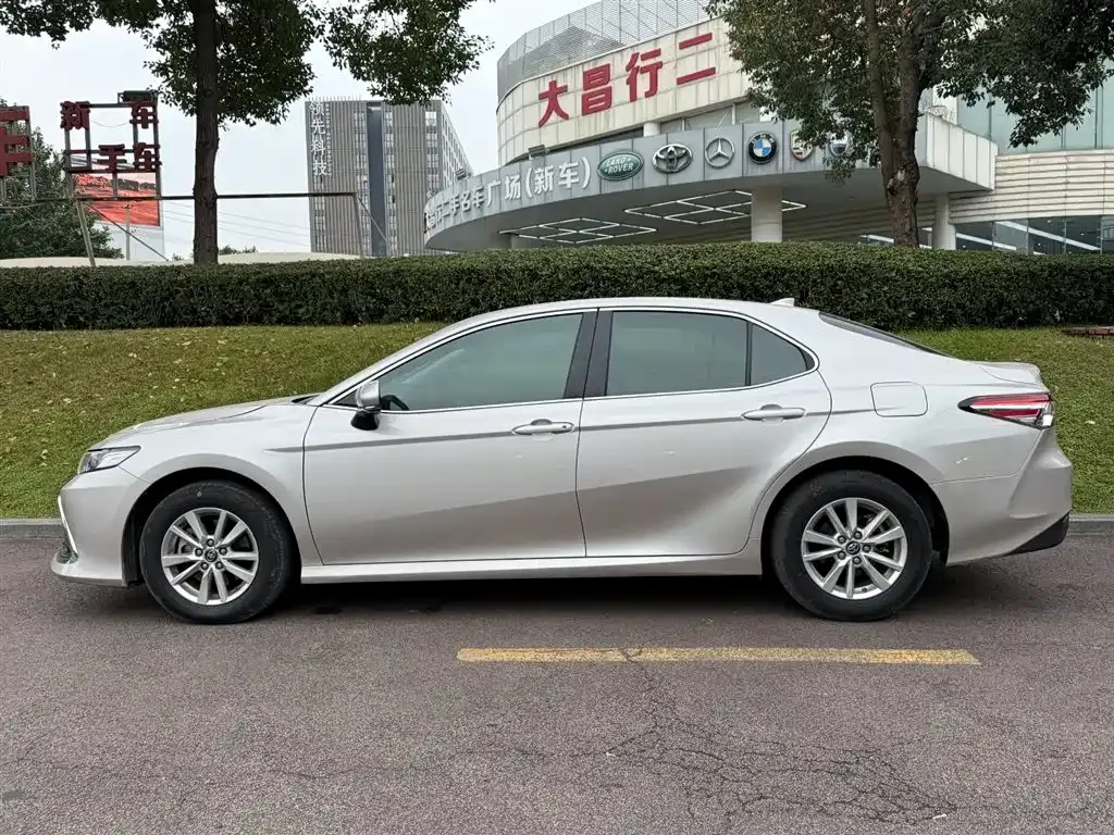 Toyota Camry 2024 из CN, фото 3
