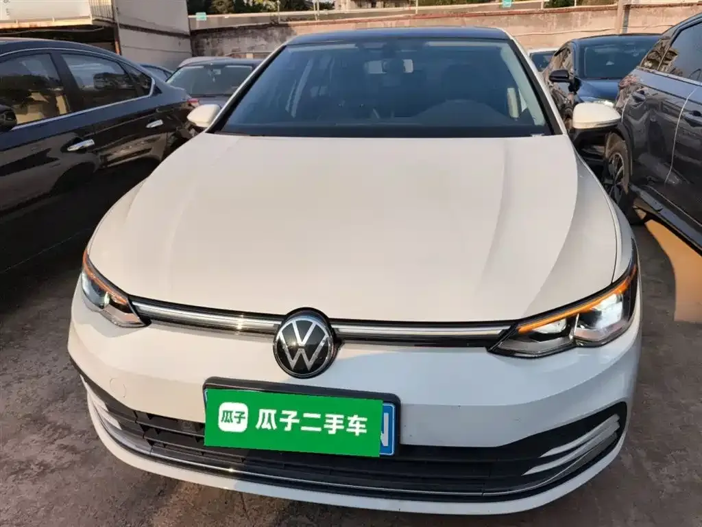Volkswagen Golf 2024 из CN, фото 3
