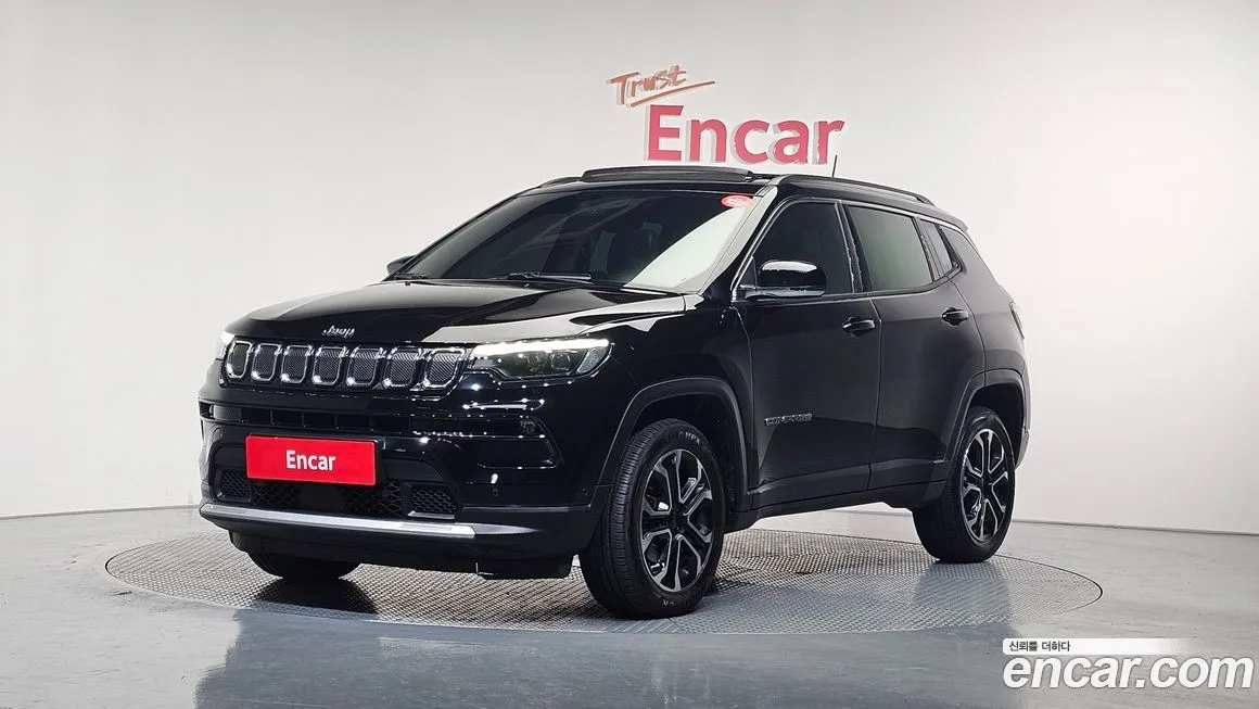 Jeep Compass — фото 1