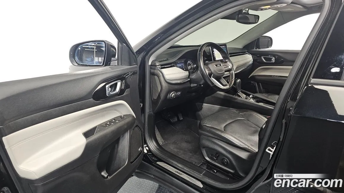 Jeep Compass — фото 10