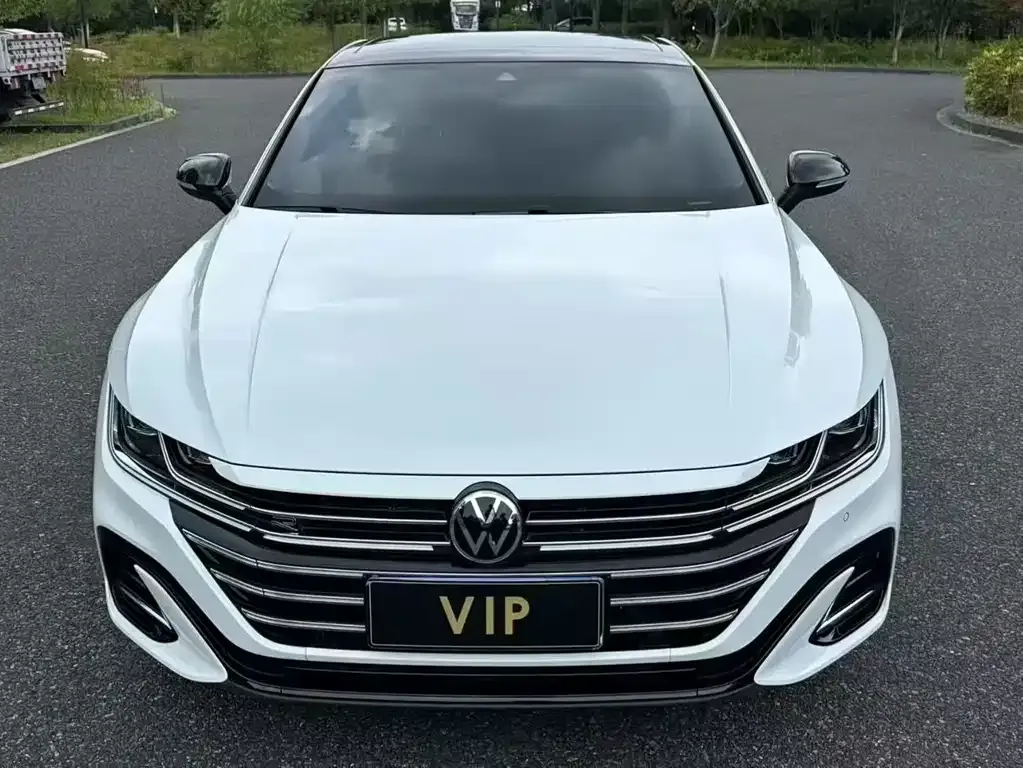 Volkswagen CC 2023 из CN, фото 2