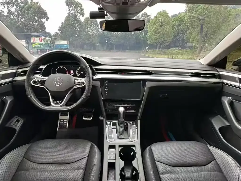 Volkswagen CC 2023 из CN, фото 5