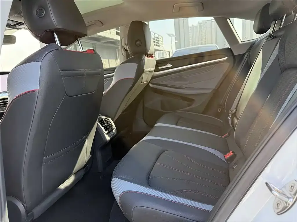 Volkswagen Lamando 2024 из CN, фото 7