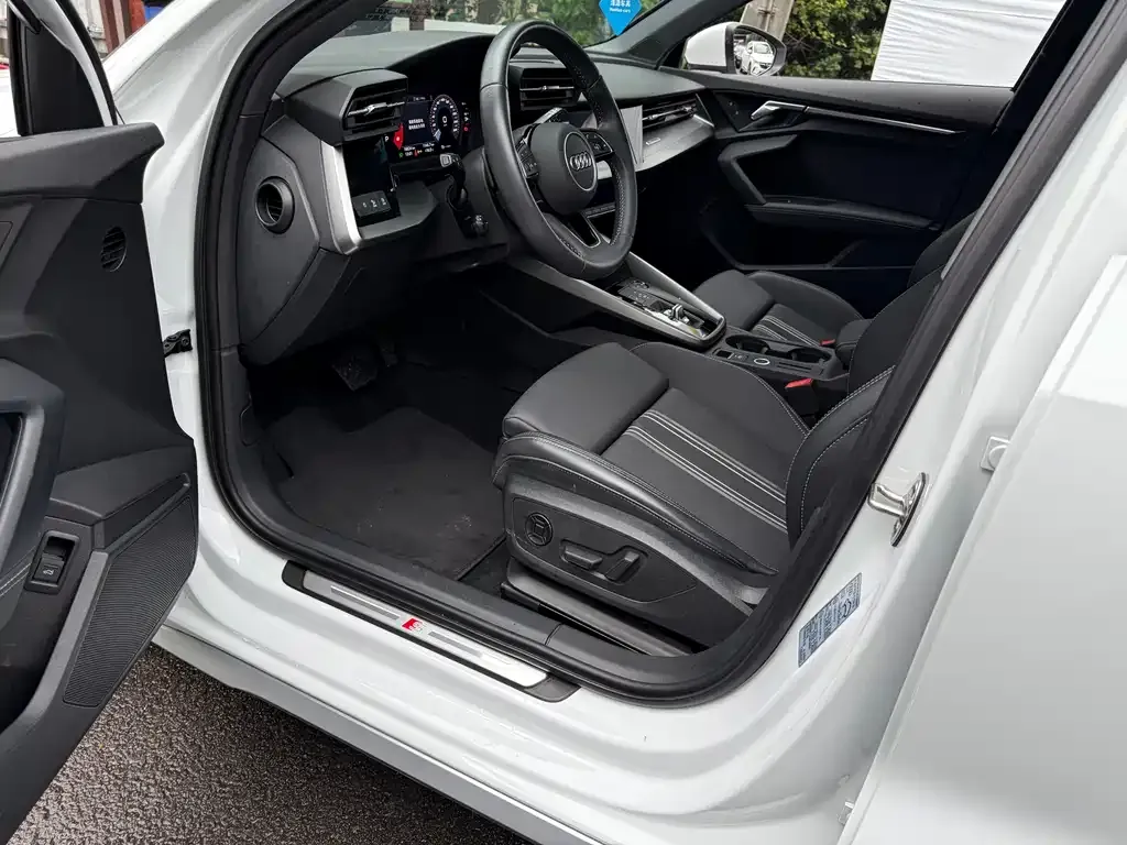 Audi A3 2022 из CN, фото 4