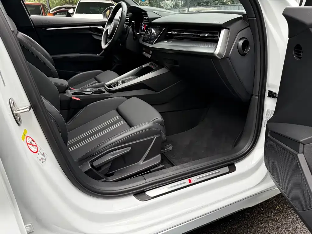 Audi A3 2022 из CN, фото 8