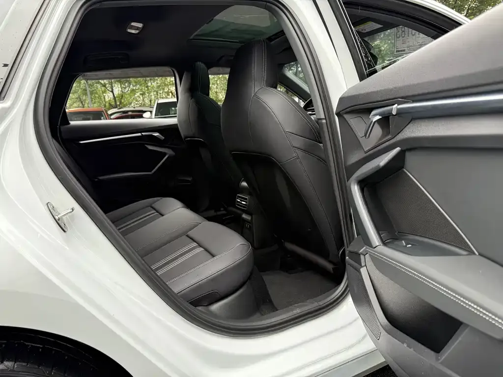 Audi A3 2022 из CN, фото 9