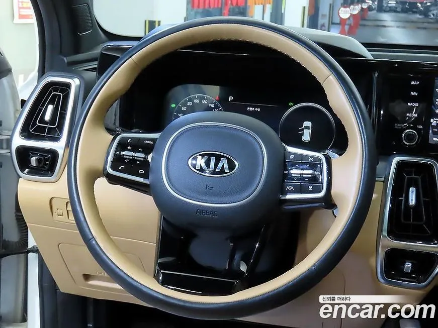 Kia Sorento — фото 8
