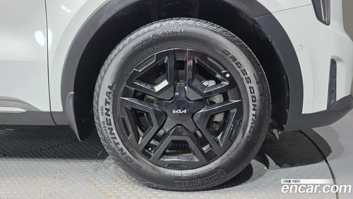 Kia Sorento — фото 5