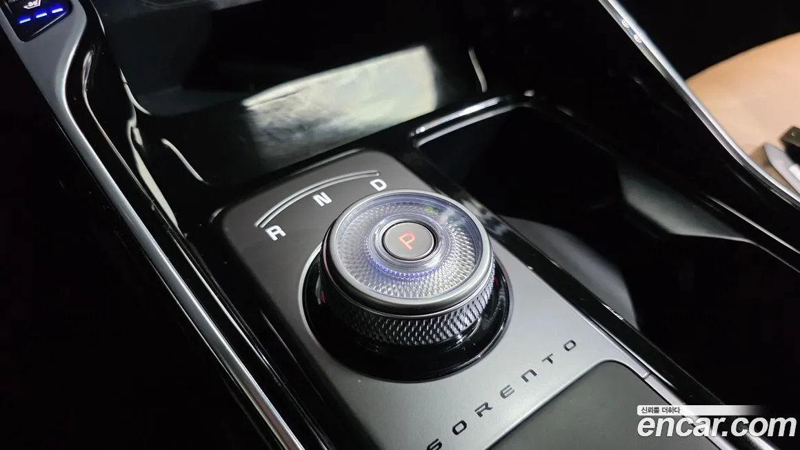 Kia Sorento — фото 9