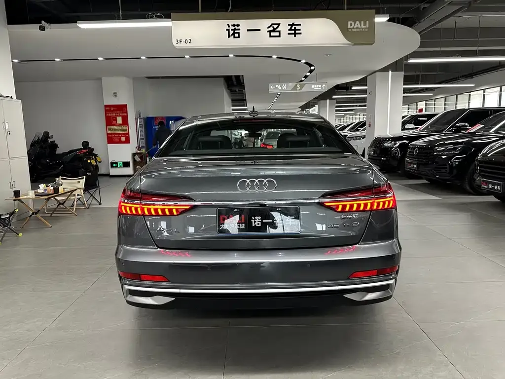 Audi A6L 2024 из CN, фото 5