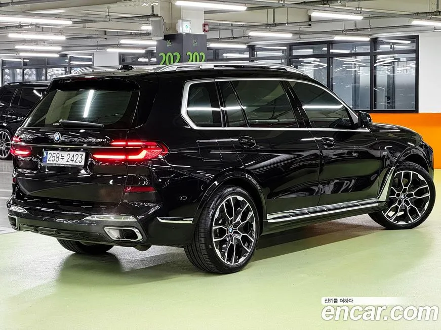 BMW X7 — фото 2