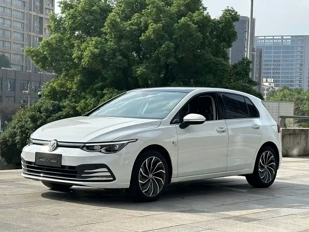 Volkswagen Golf 2022 из CN, фото 1