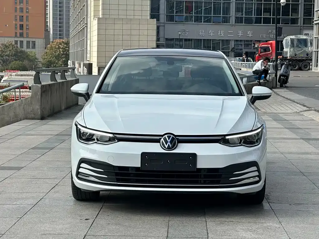 Volkswagen Golf 2022 из CN, фото 2