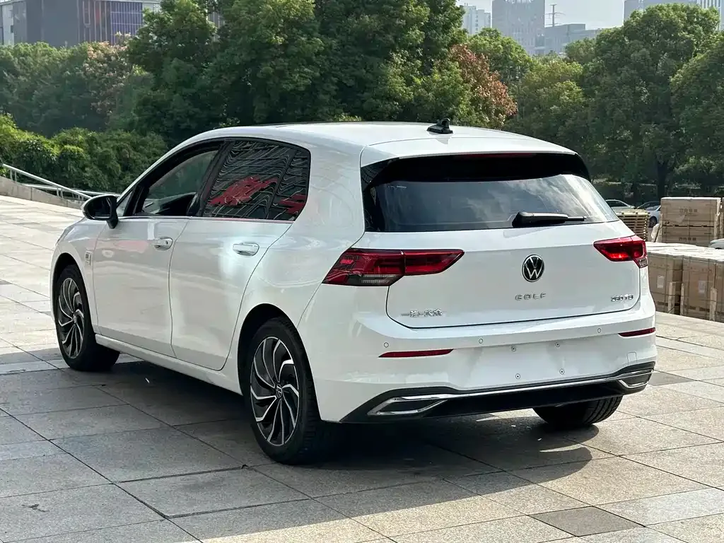 Volkswagen Golf 2022 из CN, фото 4