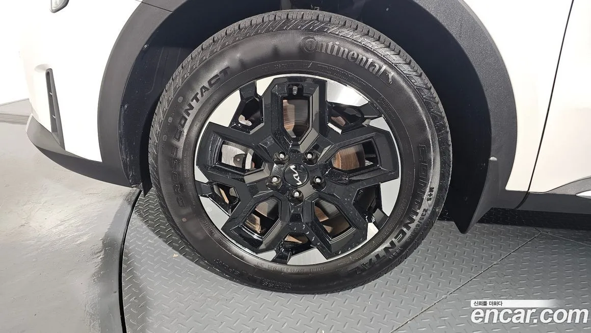 Kia Sorento — фото 5