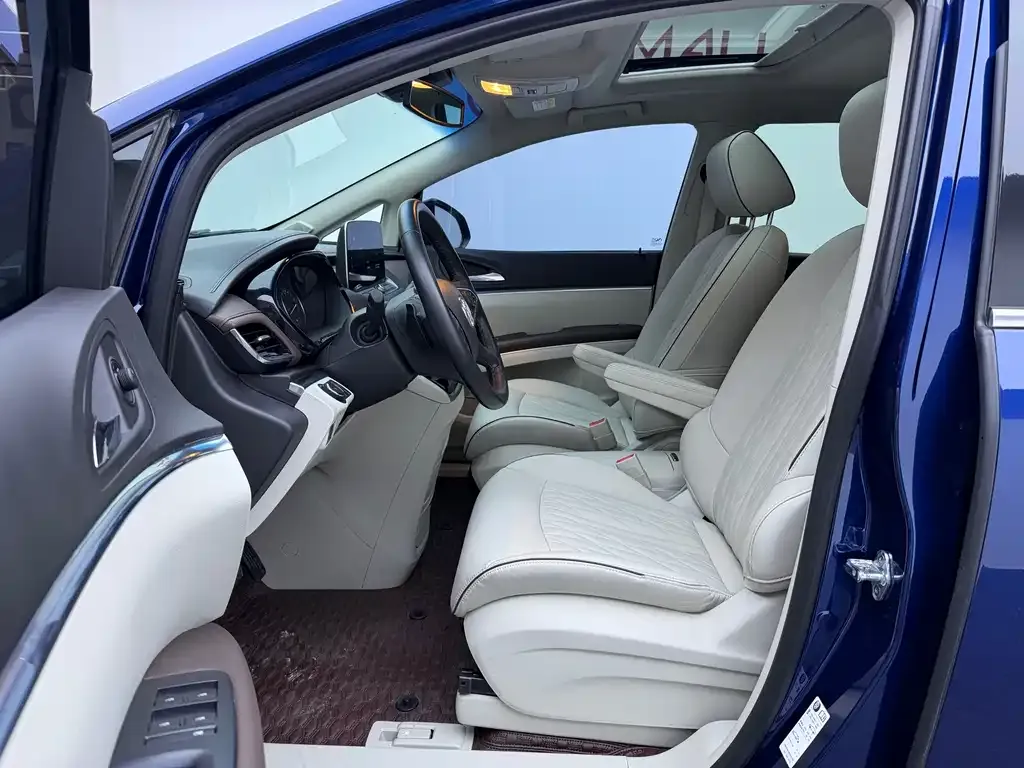 Buick GL8 2023 из CN, фото 8