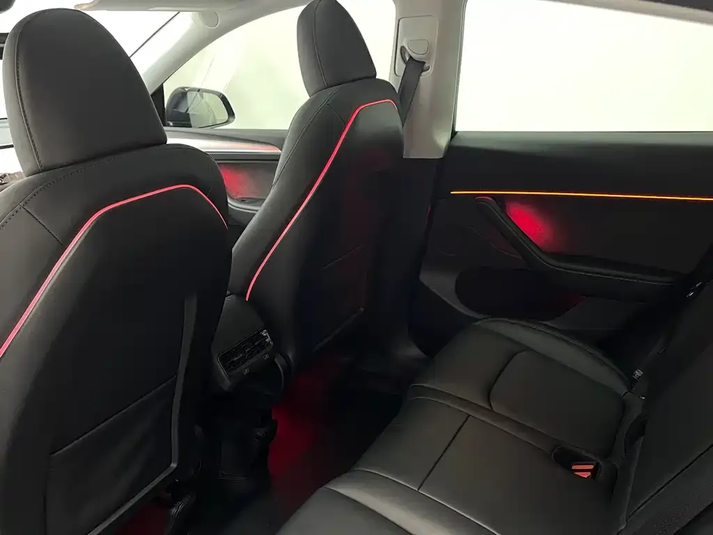 Tesla Model Y 2024 из CN, фото 10