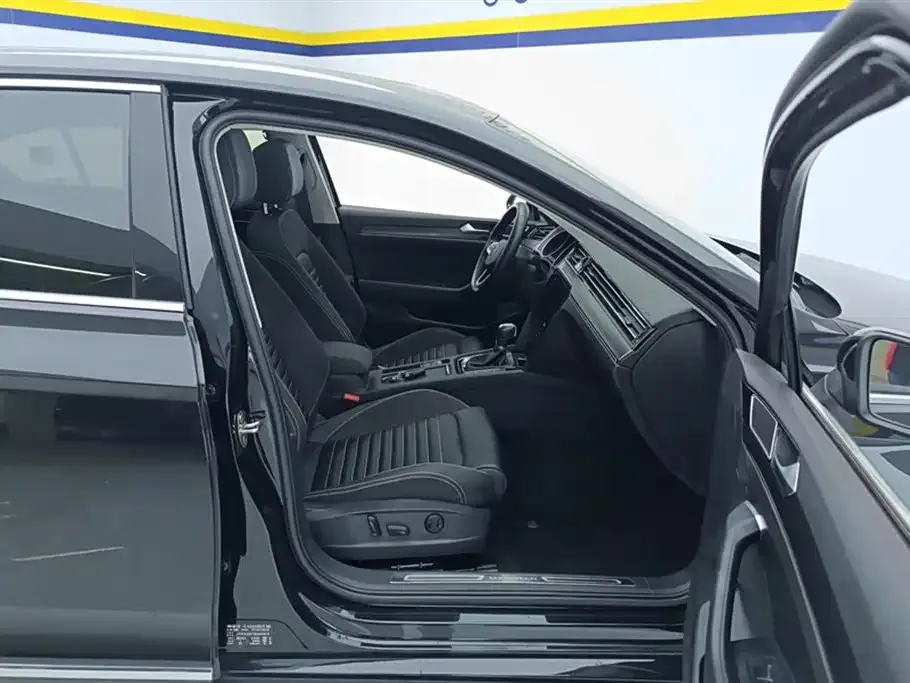Volkswagen Magotan 2022 из CN, фото 8